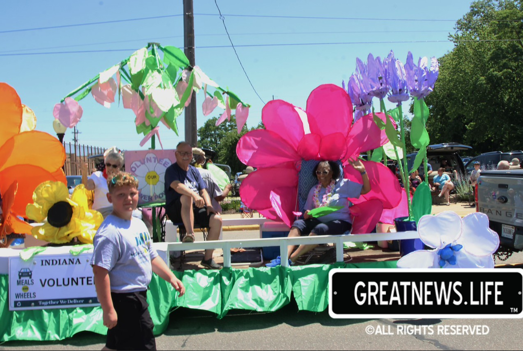Meals on Wheels Rolls Through Fourth of July Parade
